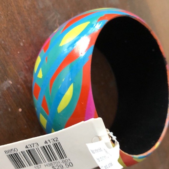 Multi colored wooden bracelet never worn - Picture 2 of 2